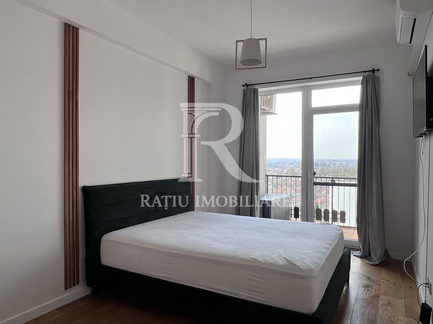 Penthouse cu Design Eclectic | Central | Panoramă Unică | Oradea - Poză 11