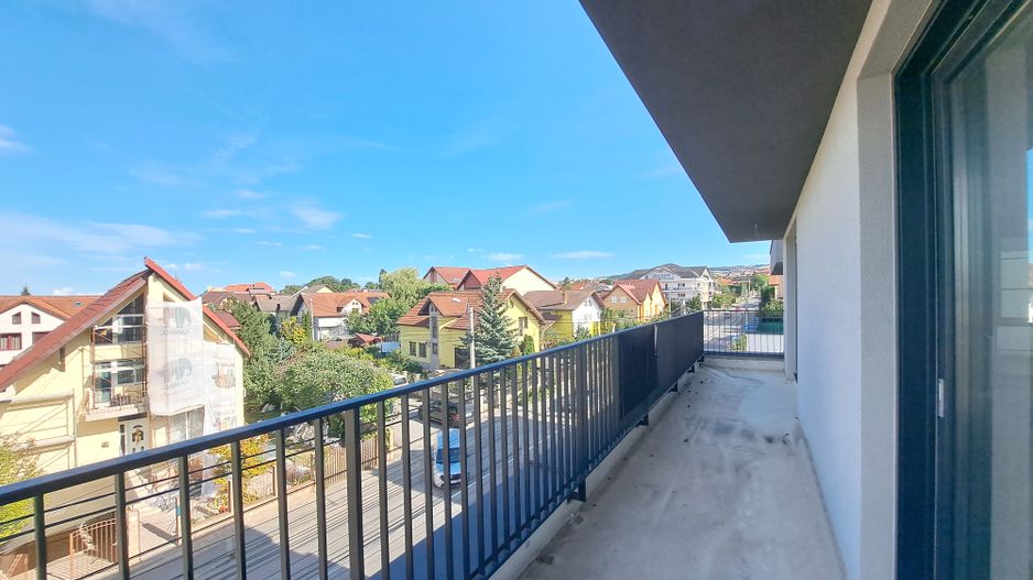 Penthouse 150 mp utili+ terase 200 mp+ 2 parcari subterane +curte 120 mp - Poză 9