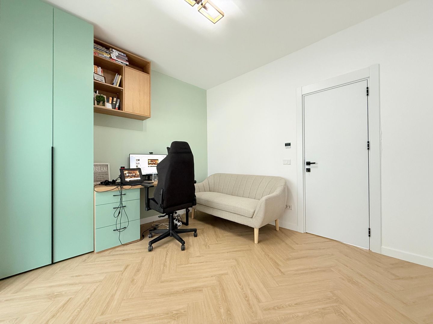 Vila 4 camere | 3 dormitoare | 3 bai | Gradina | Toate Utilitatile - Poză 19