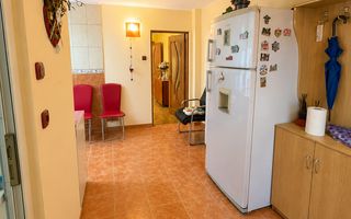 Apartament 3 camere + cameră amenajată la subsol | 2 băi | Tractorul - Poză 10