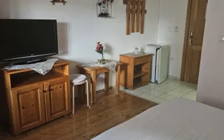Pensiune 10 camere cu restaurant // teren 900 mp // Moieciu de Jos - Poză 31