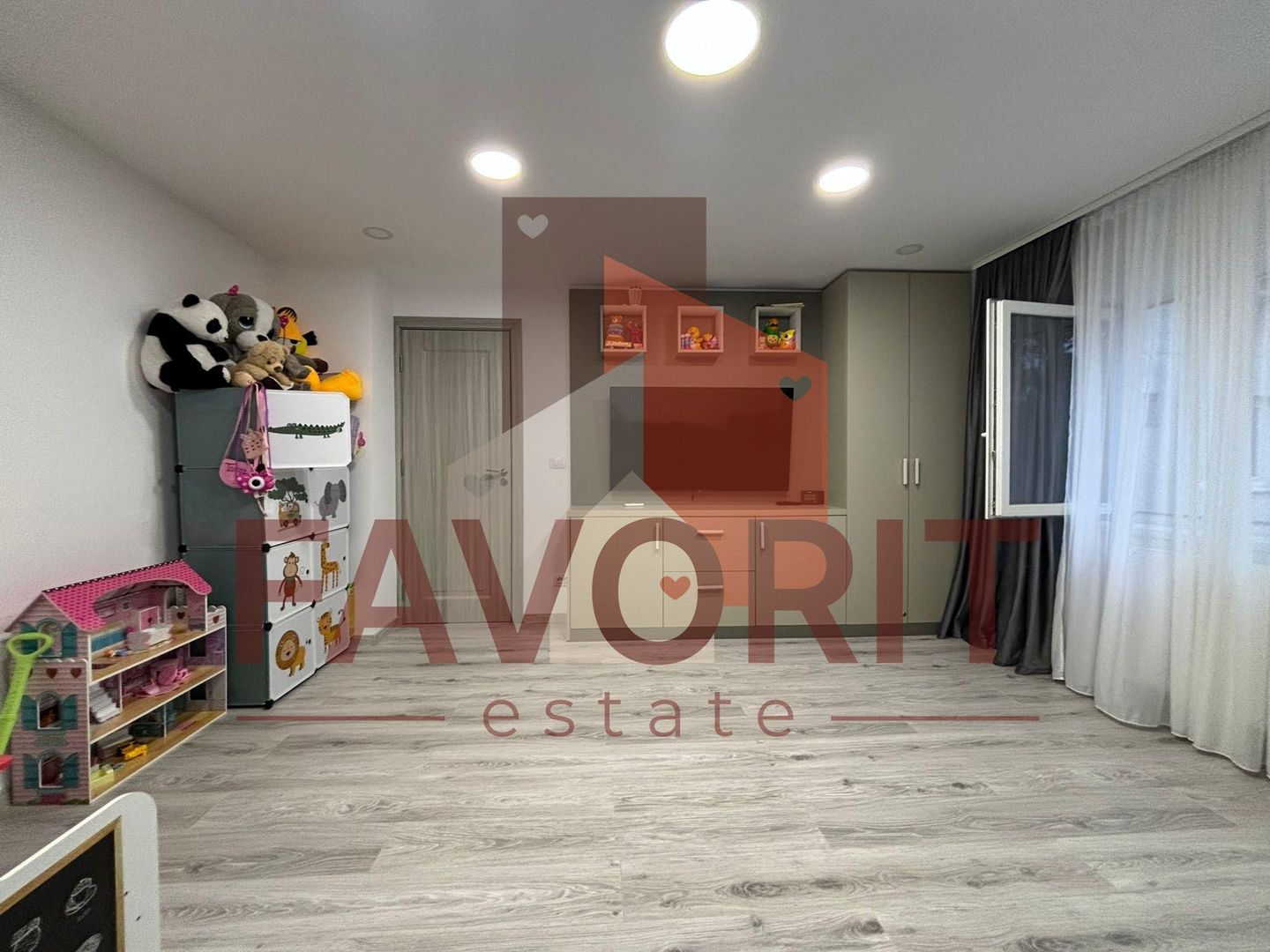 Centrala proprie. Renovat integral. Mobilat si utilat. Etaj intermediar - Poză 4