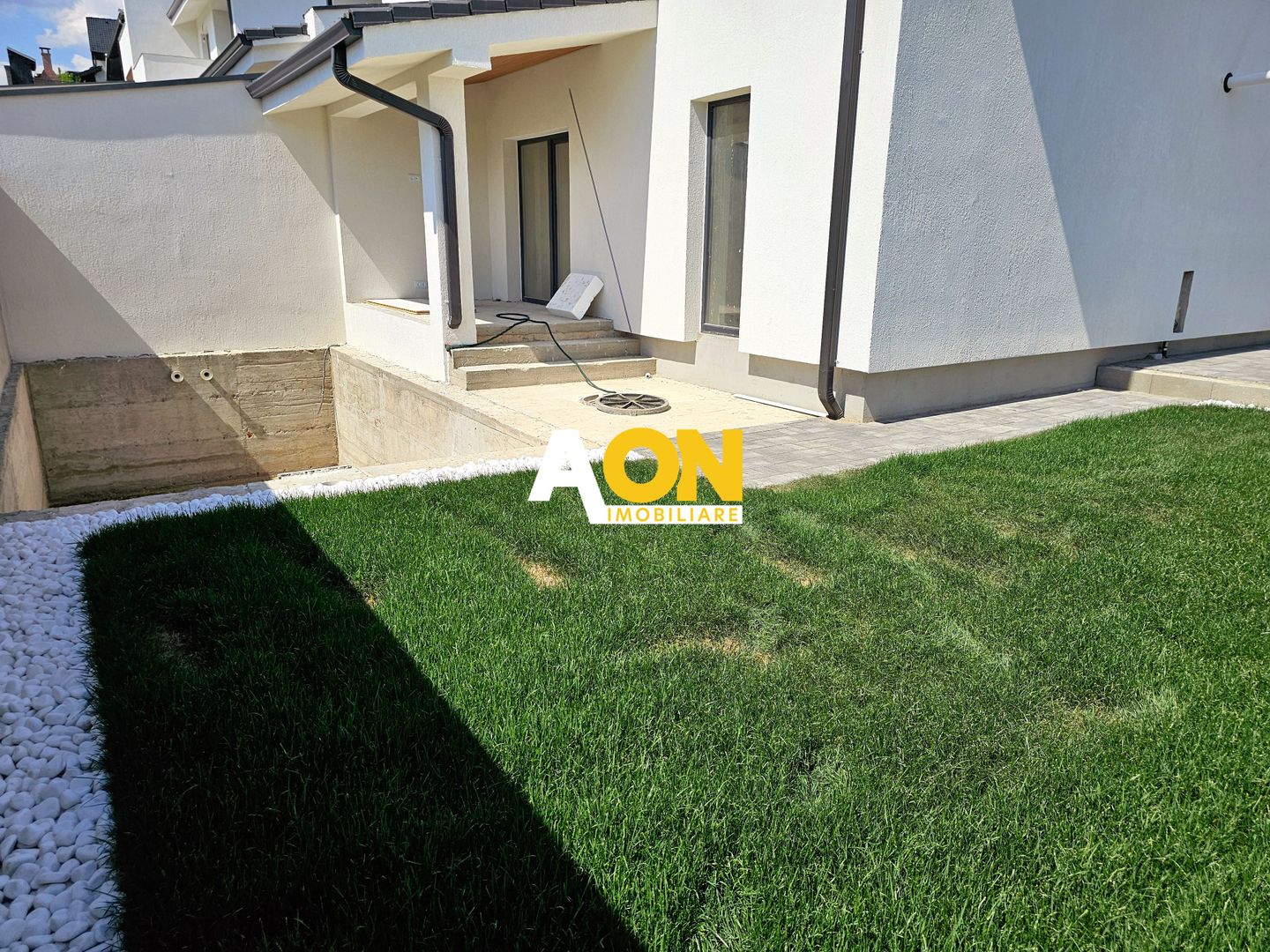 Duplex cu predare la cheie, 4 camere, piscina, 228 mp teren, Cetate - Poză 3