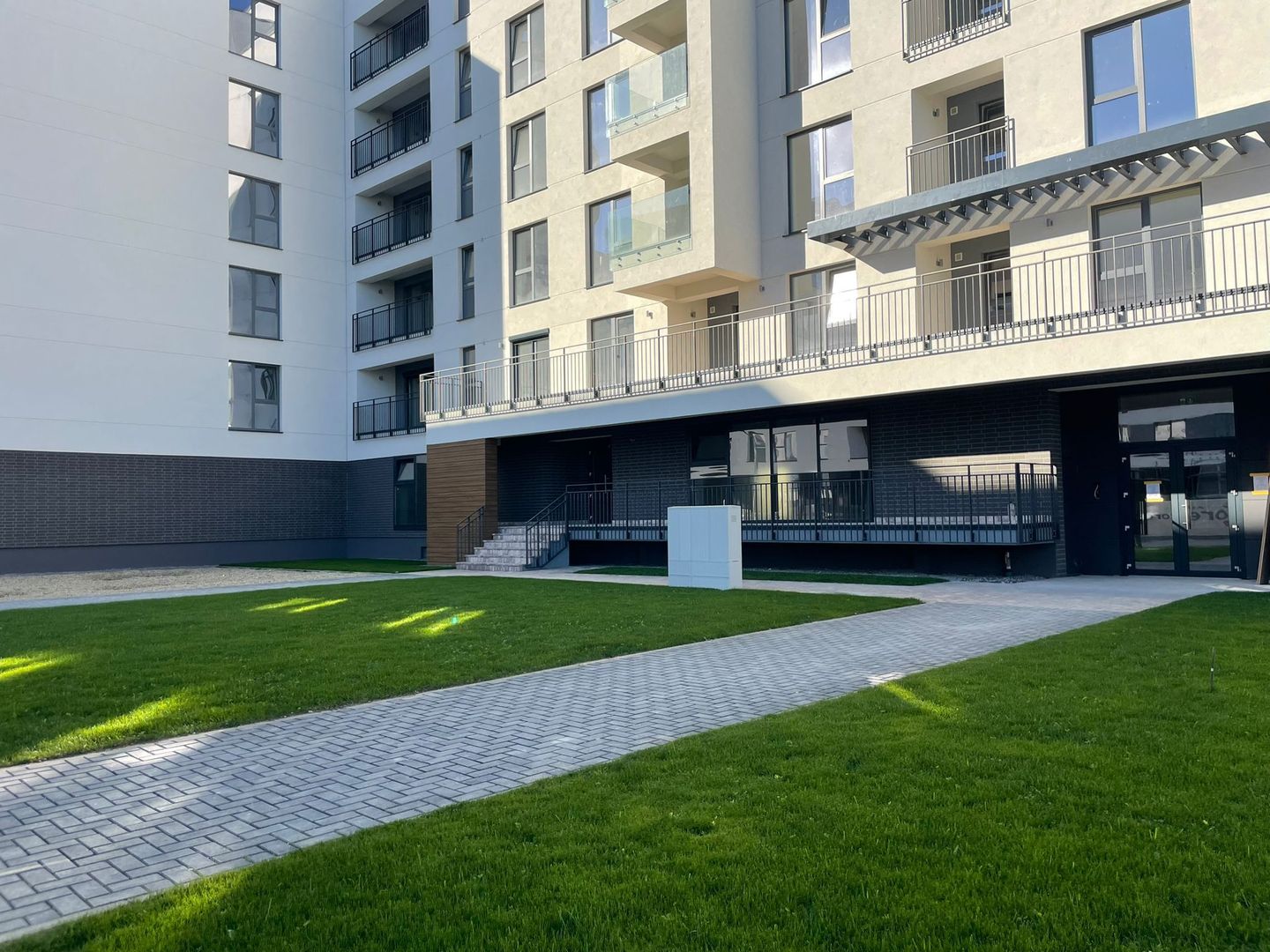 Apartament de lux 2 camere nelocuit Zona Coresi Kasper - Poză 2