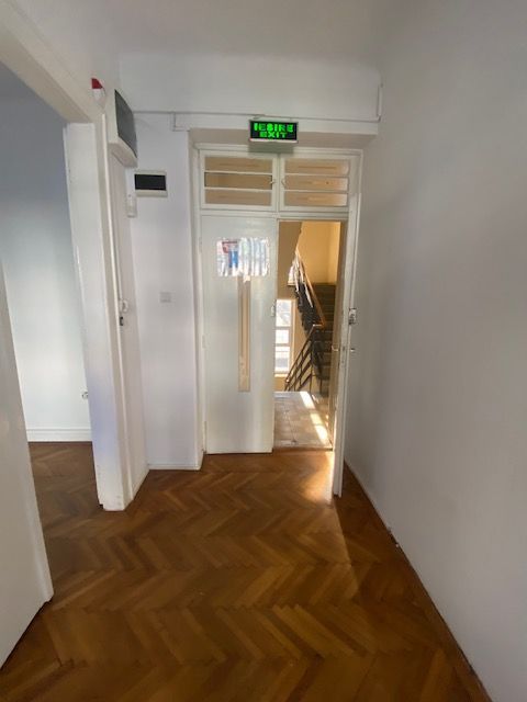 Spatiu de birou zona centrală - Poză 25