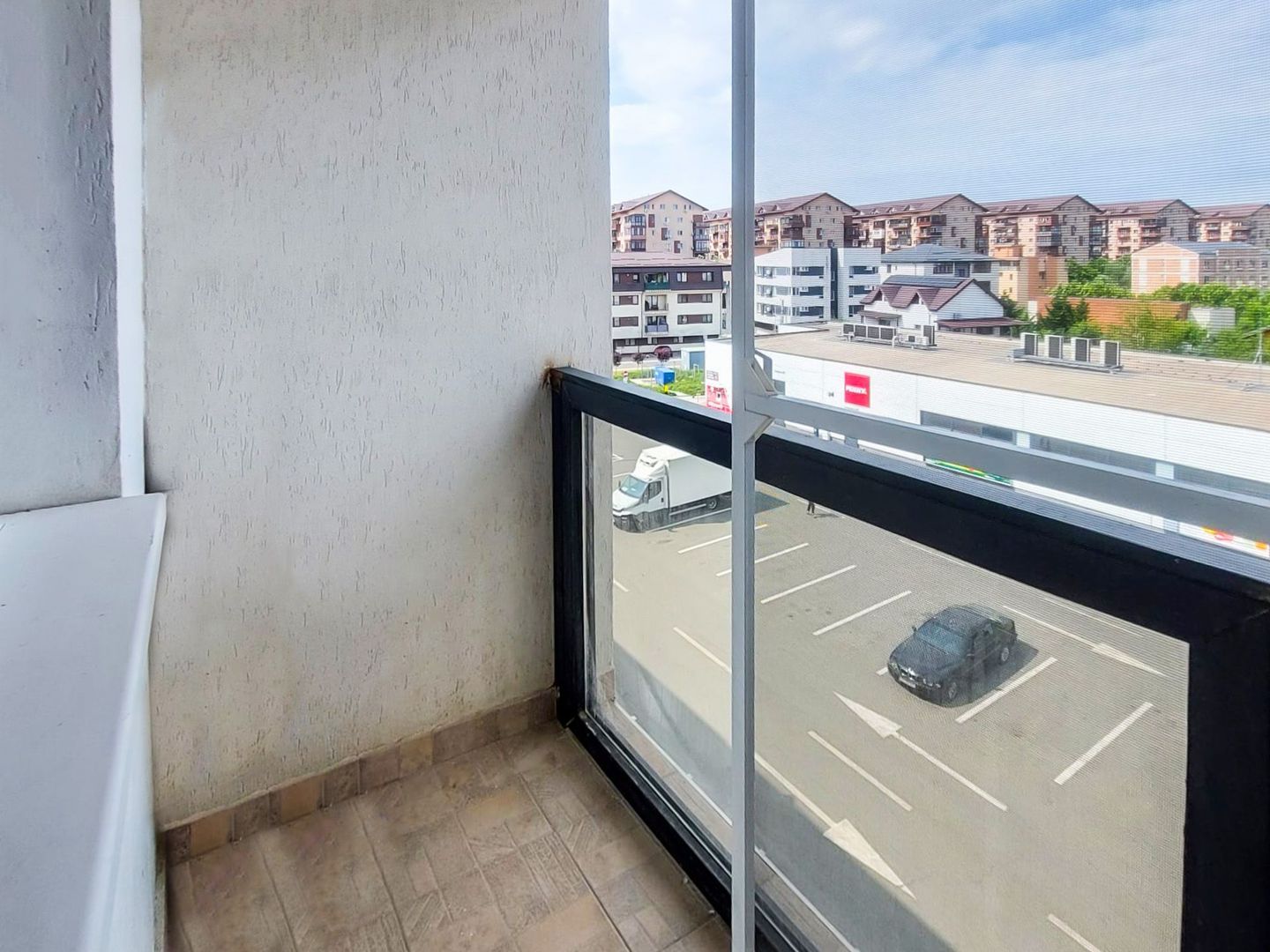 Studio 37 mp, mobilat, etaj 4, lift, situat langa Penny Market - Rezervelor - Poză 9