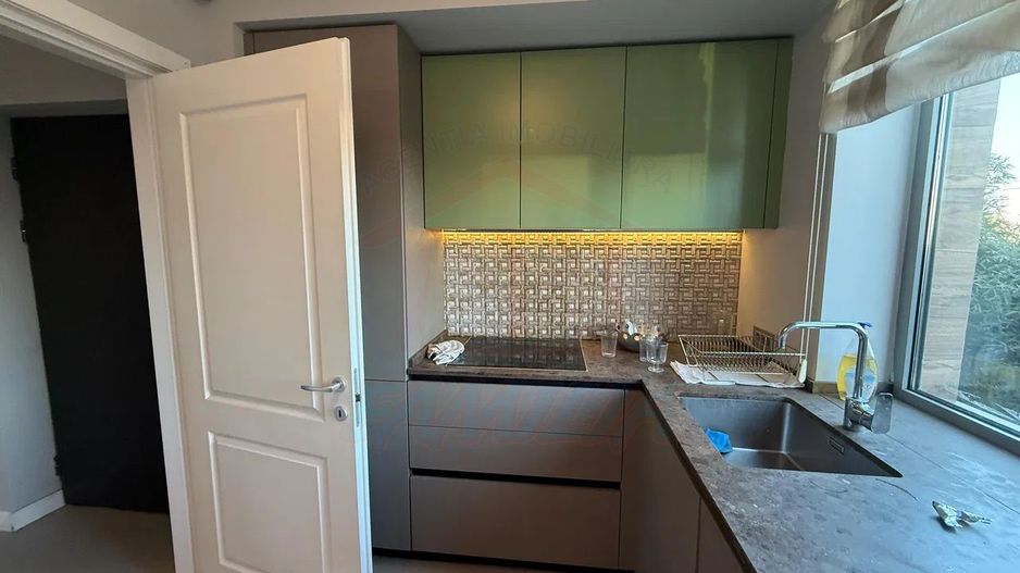 Vila mare in Pantelimon aproape de Lacul Pantelimon, la cheie - Poză 15