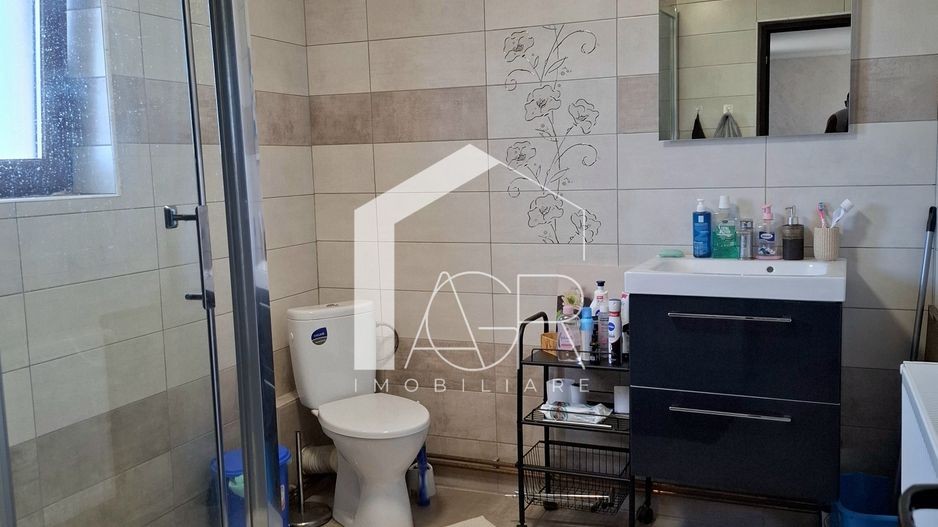 Casa P+1E, cu 5 camere, Strejnicu - Poză 8