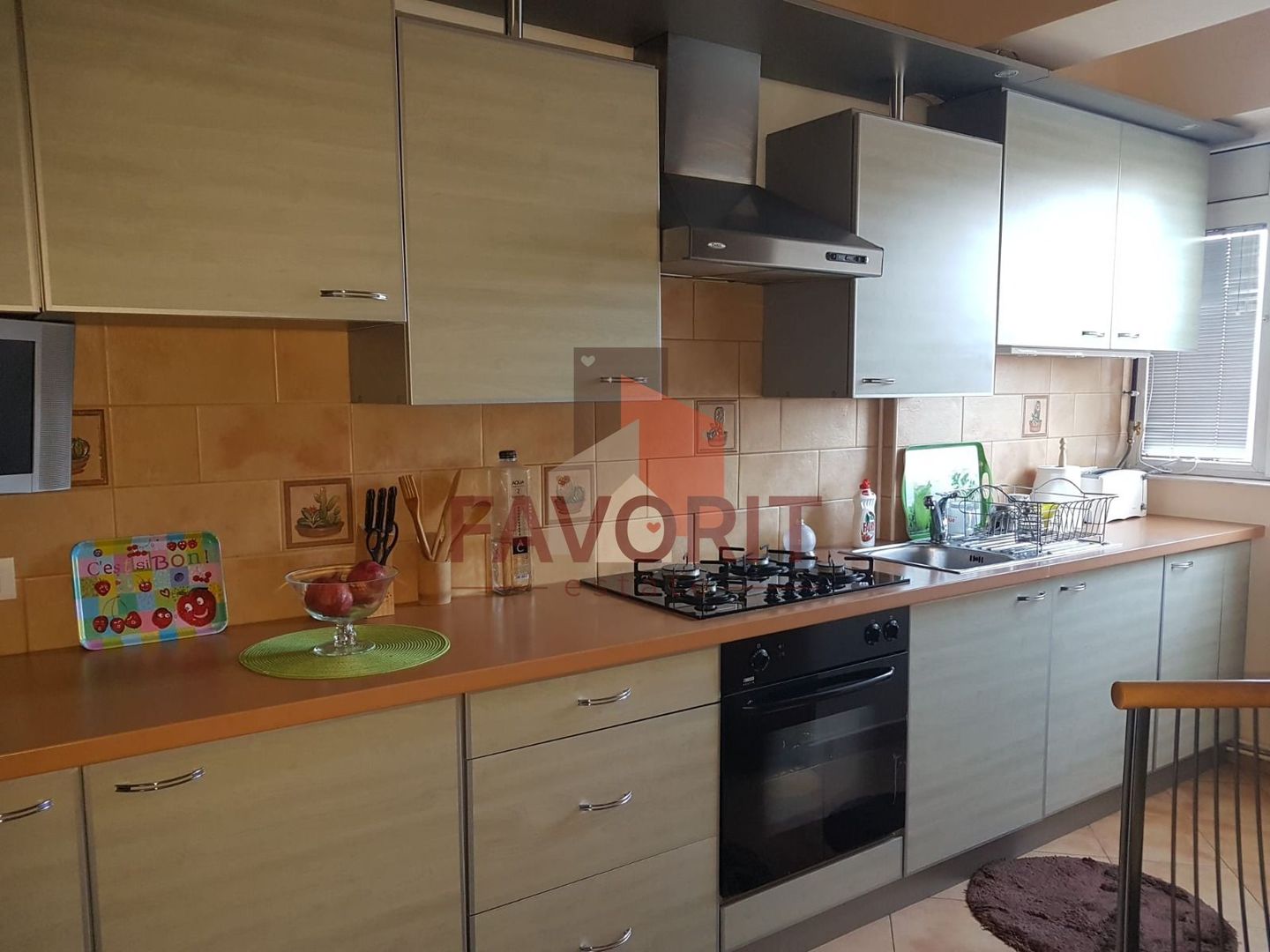 3 camere decomandat | mobilat | zona centrala | 2 bai | etaj 3 | boxa subsol - Poză 12