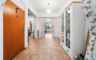 Resedinta impunatoare cu teren generos de 2.012 mp in Buna Ziua! - Poză 5