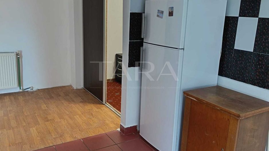 Apartament 1 cameră renovabil cu parcare inclusă în acte – Florești. - Poză 3