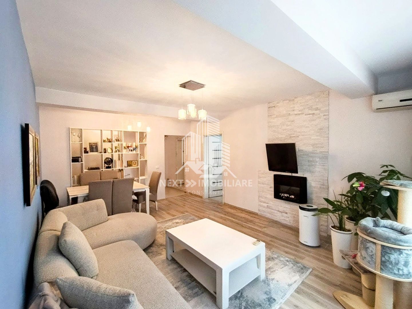 Apartament 2 camere , decomandat, Lira Residence - Poză 1