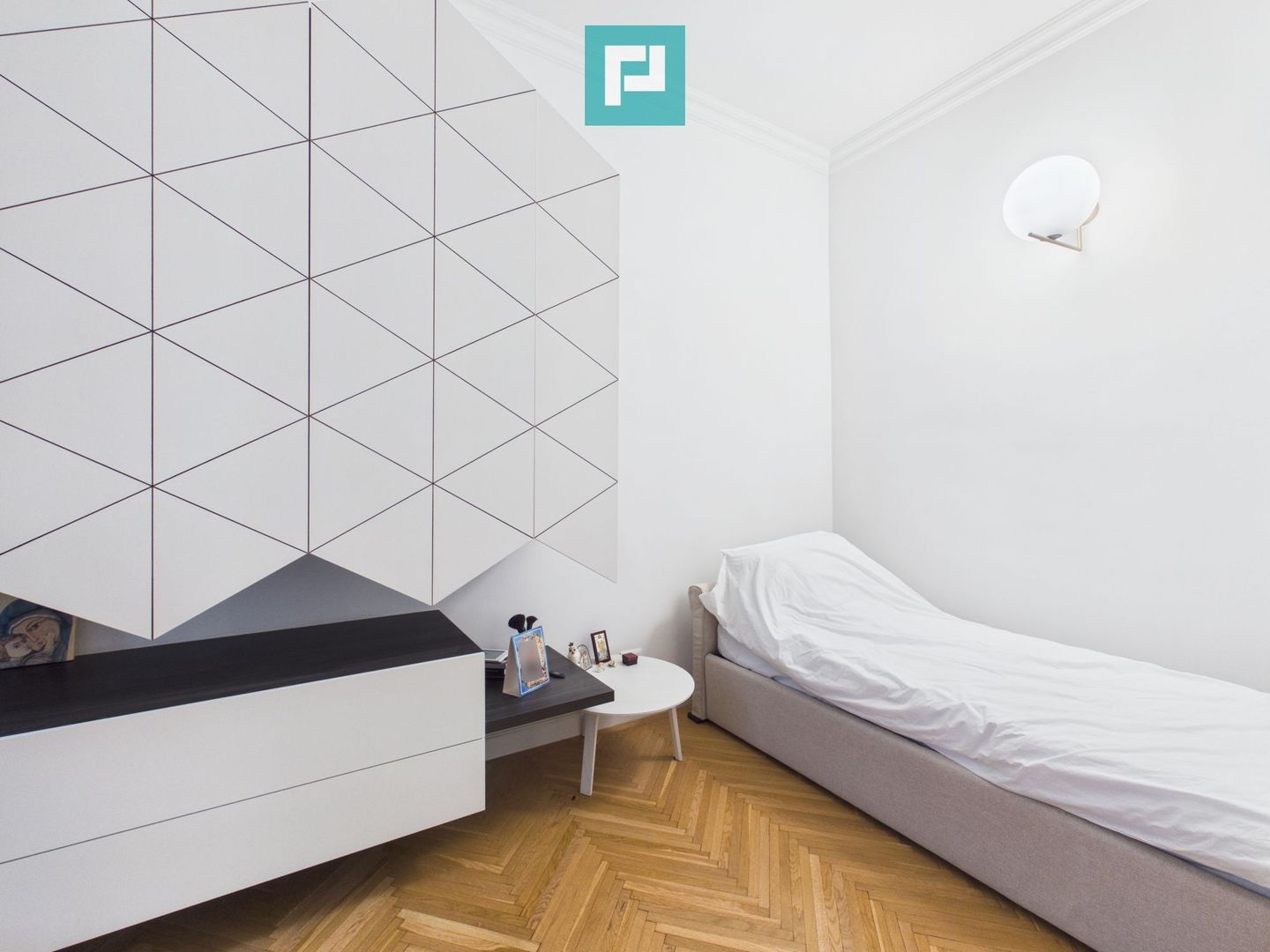Apartament cu 3 camere Ultracentral - Poză 6