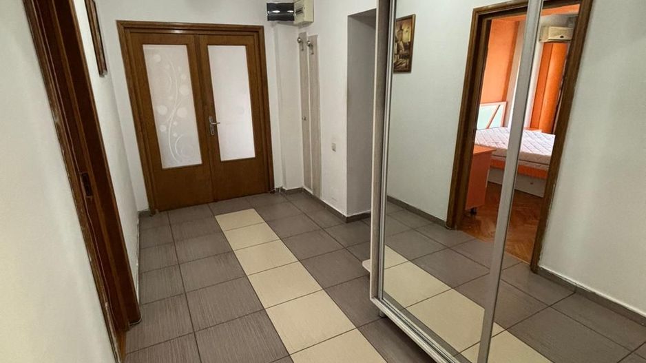 Vanzare Apartament 2 Camere Stradal Bulevardul Decebal - Poză 7