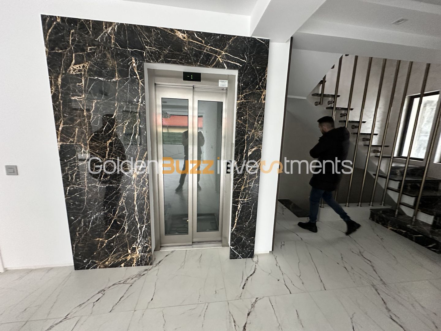 VIla S+P+1+M | Teren de 1000mp | Lift Interior | Finisata Complet - Poză 13