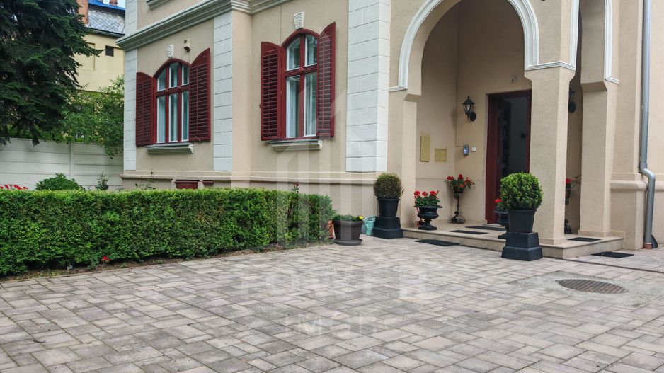 De închiriat – Parter de vilă în una dintre cele mai apreciate zone din Sibiu - Poză 3