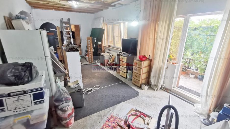 Vanzare casa Andronache - Poză 15