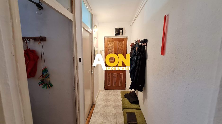 Apartament cu 1 Camera Semidecomandat, 34 mp, Etaj 3, Zona Cetate - Poză 8