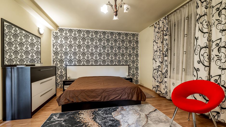 Vila 6 camere - Garaj si Gradina - Gradiste - COMISION 0 - Poză 7