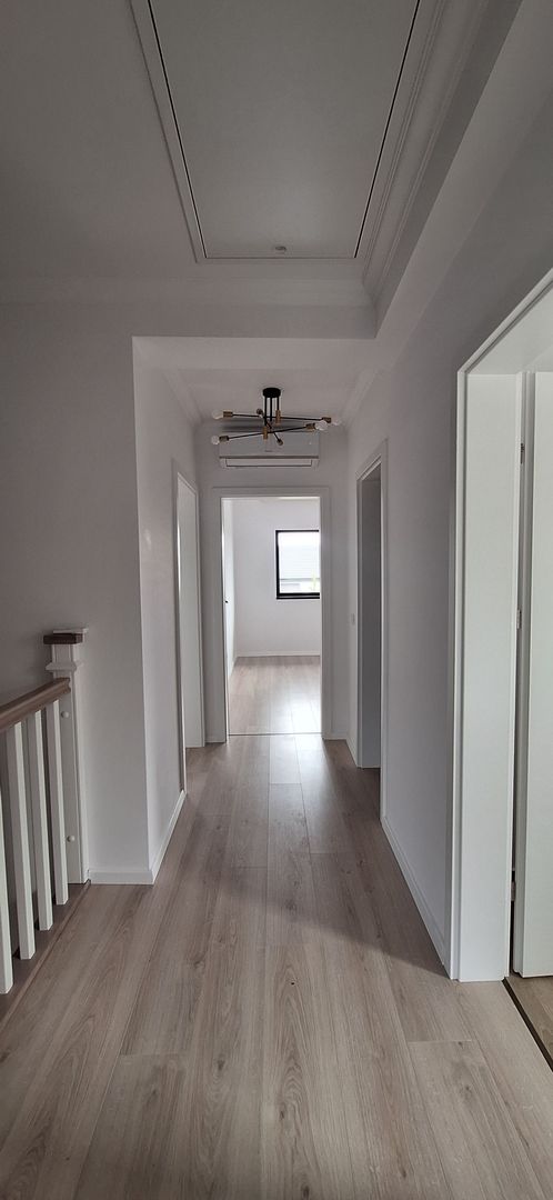 Duplex frumos cu arhitectura mediteraneana - Poză 21