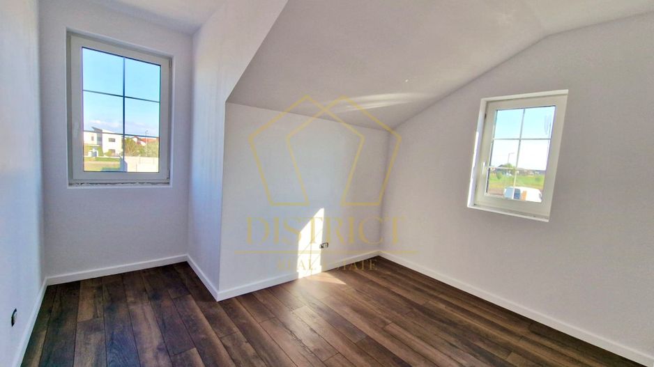 Duplex superb cu 4 camere si dressing | Mosnita Veche | Lidl - Poză 10