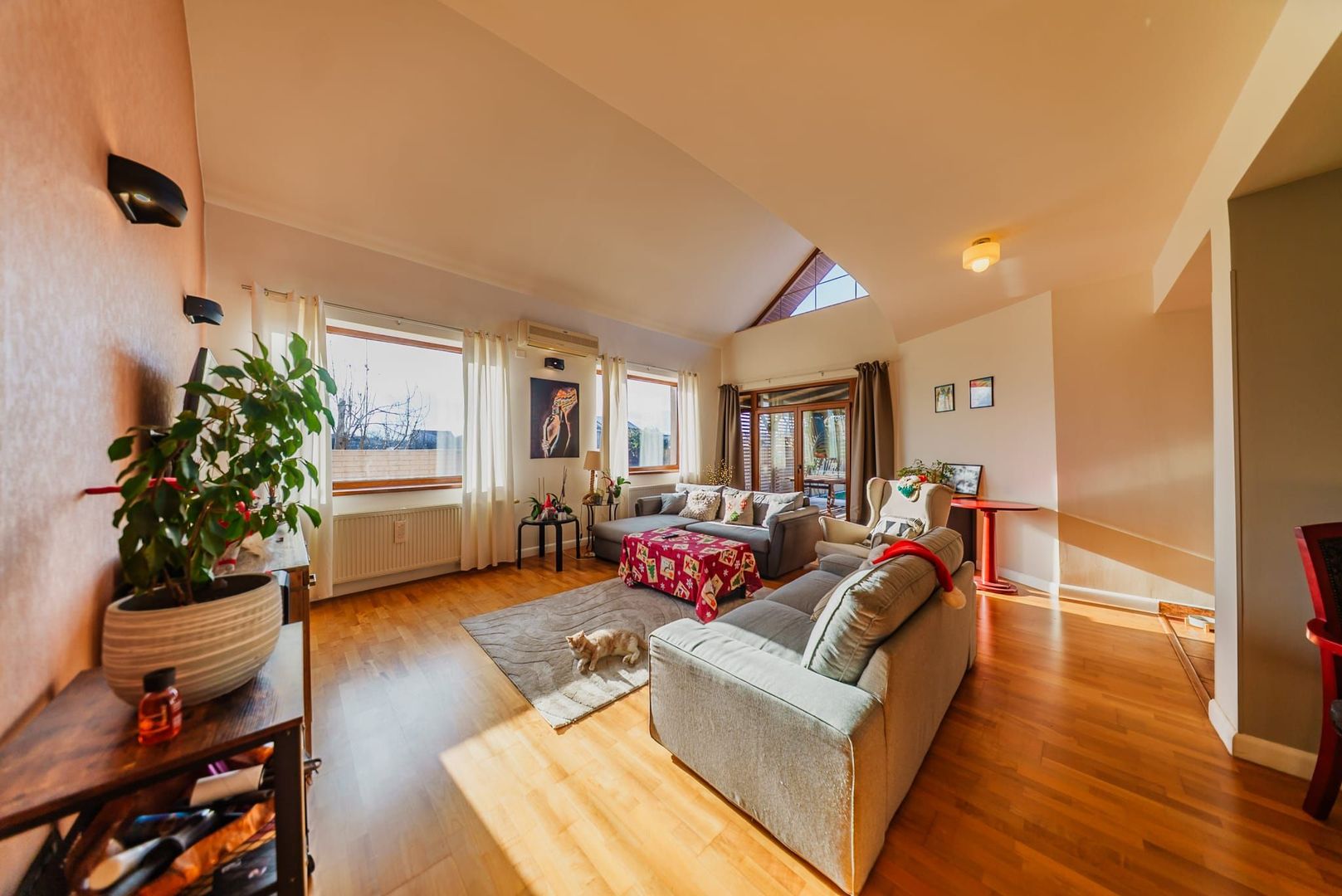 Vila 5 camere, gata de mutare, teren 700 mp, strada privata- Gradiste - Poză 3