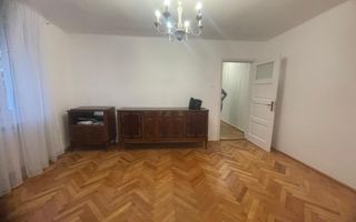 Apartament de vanzare cu 3 camere, balcon, etaj 1 -Zona Calea Dumbravii - Poză 2