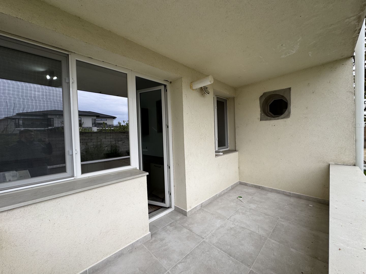 Apartament nr.10 cu 2 camere complet mobilat si utilat - Poză 6