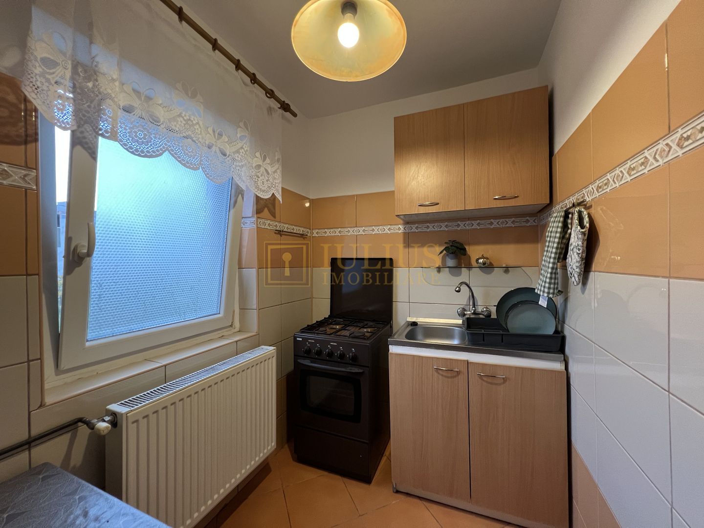 Garsoniera, 4 ap. pe nivel/etaj, conditii moderne. - Poză 8