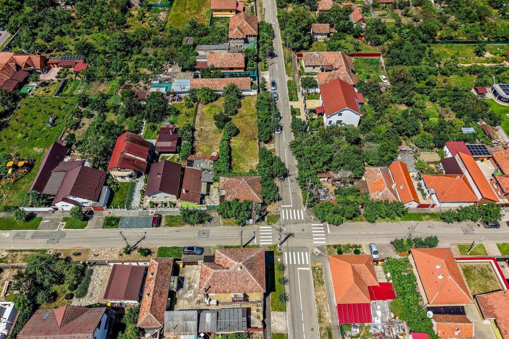 Casă cu teren 1018 mp și 2 fronturi stradale- Bujac - Poză 3