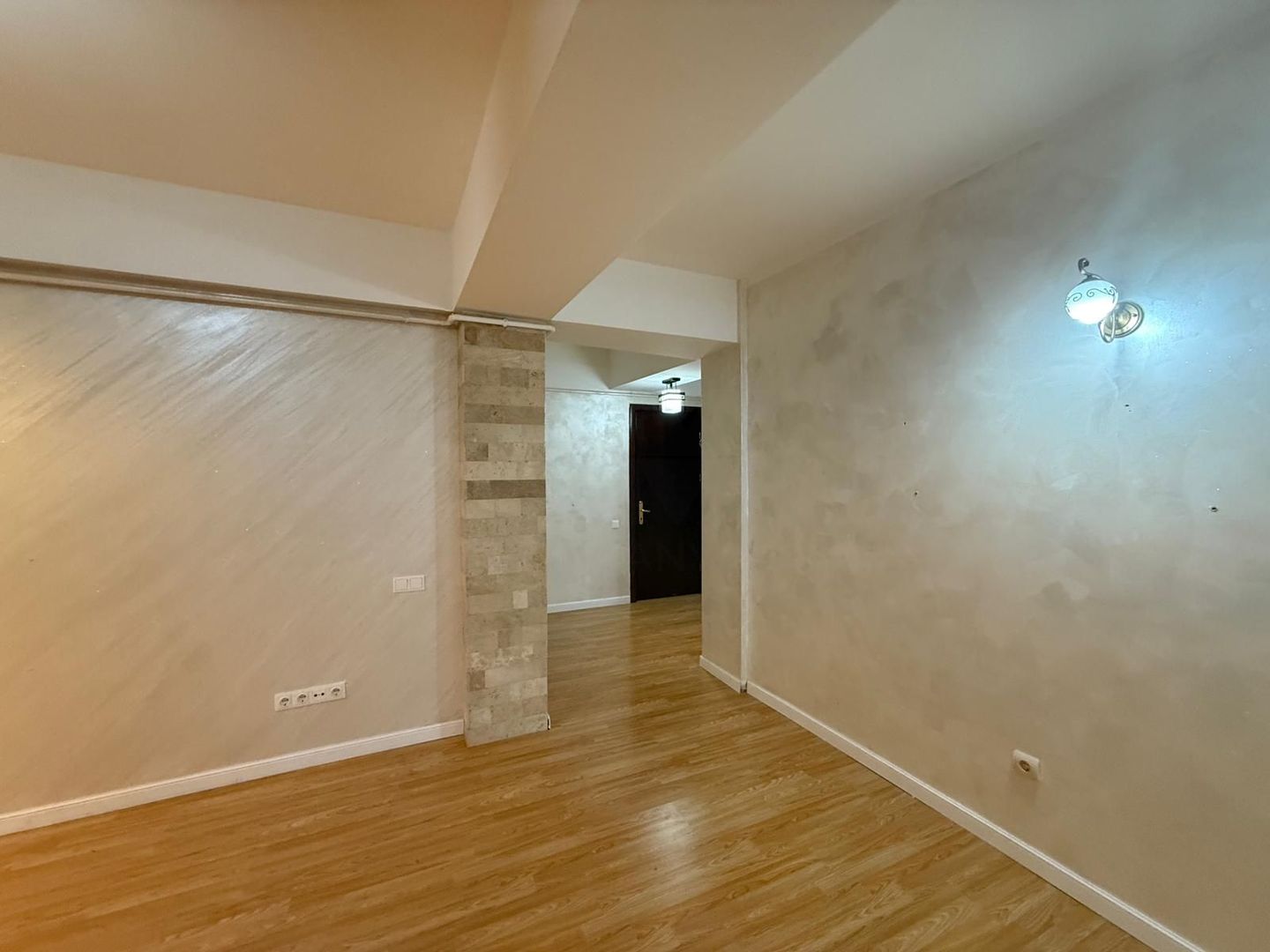 APARTAMENT 2 CAMERE  | 80 MP | 300 EURO | RĂDĂUȚI - Poză 8