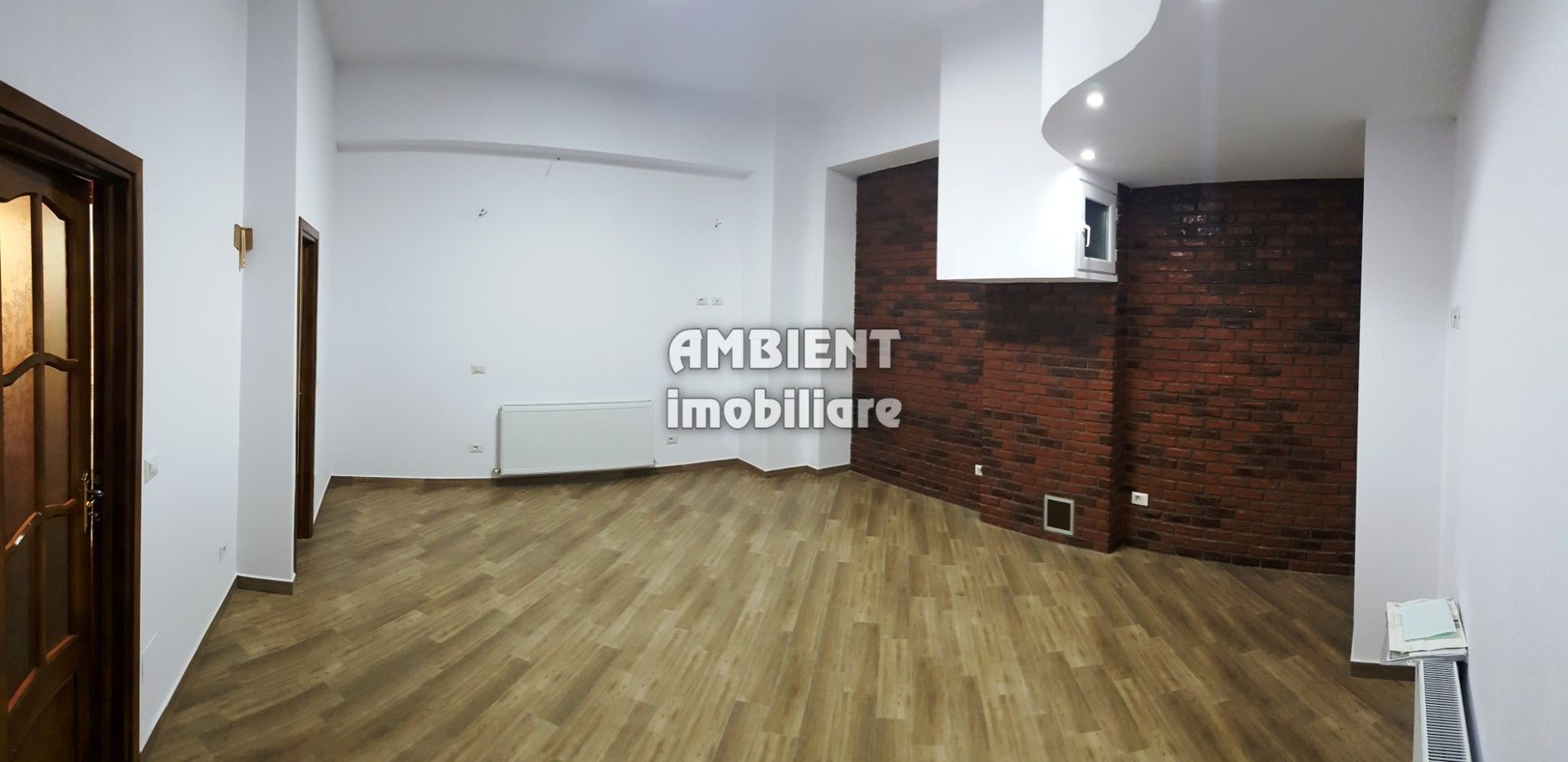 DE INCHIRIAT - Spatiu comercial/birouri, zona CRUCEA GARII; - Poză 2