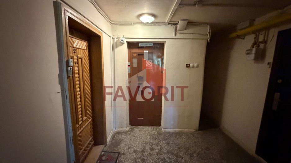 Etaj intermediar. Pozitie excelenta. Lift - Poză 12