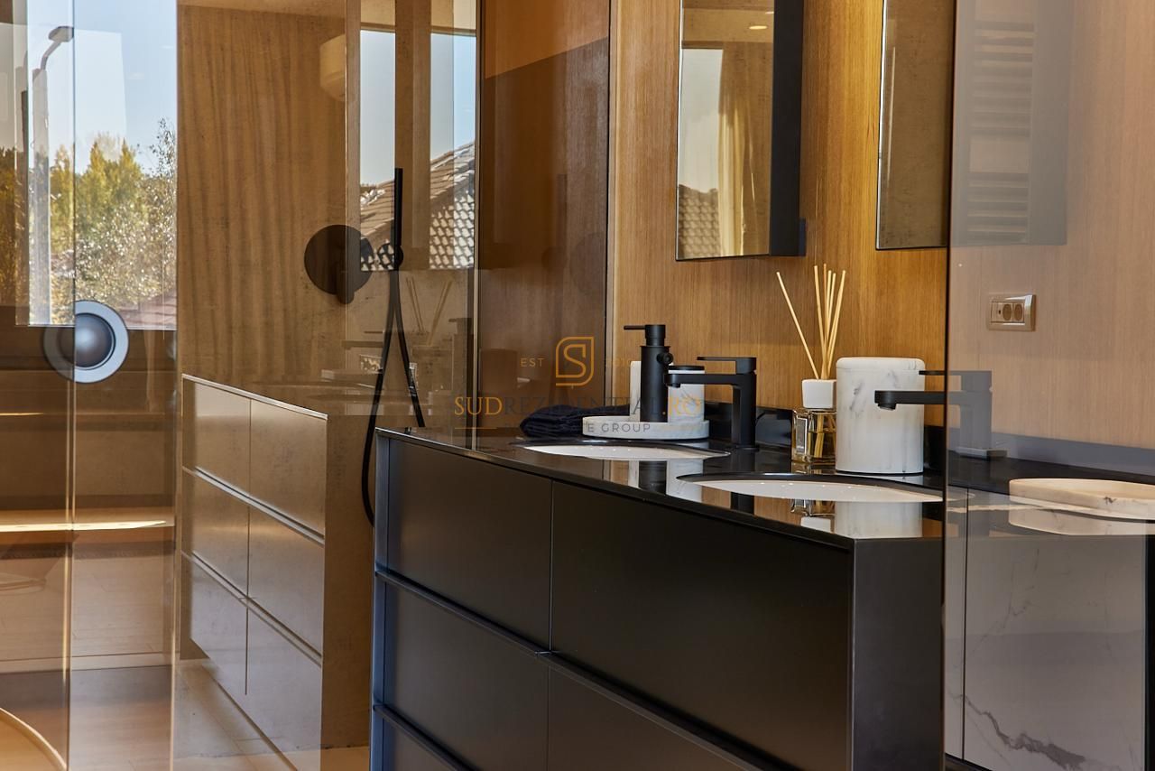 Vila spectaculoasa cu 6 camere, finisaje premium, zona Corbeanca - Poză 4