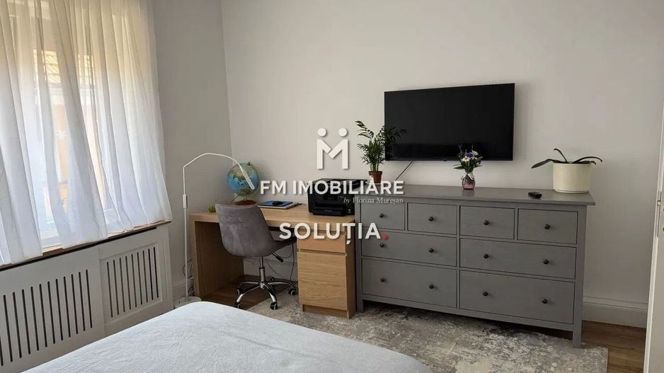 Casă renovată în centrul istoric – Baia Mare - Poză 12