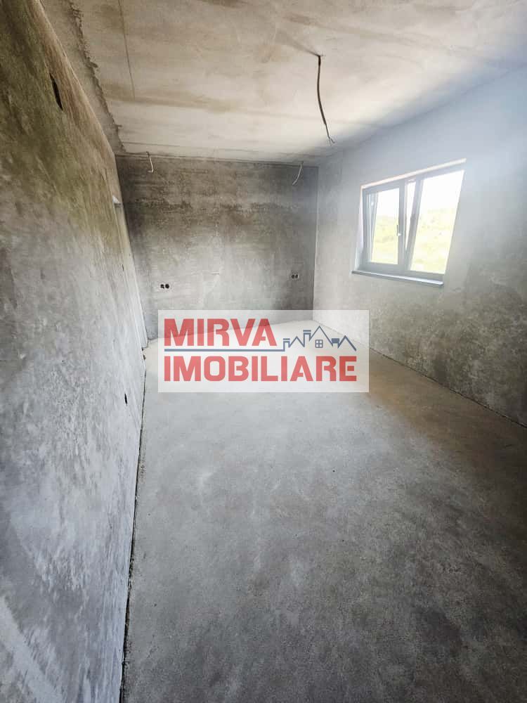 🏡 Vilă luminoasă, 4 camere, cu teren generos – Com. Plopu - Poză 49