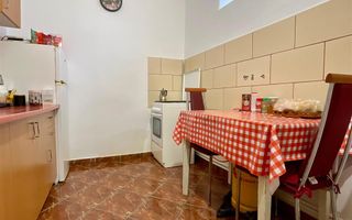 Casa cu 4 camere si livada la 25 km de Oradea - Poză 10