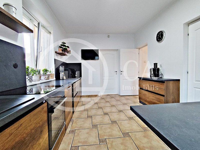 De vanzare, Vila plus casa de oaspeti zona Oncea, Oradea. - Poză 8