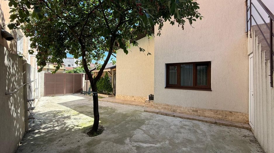 Casa renovata integral | acces auto in curte | Centrala proprie - Poză 3