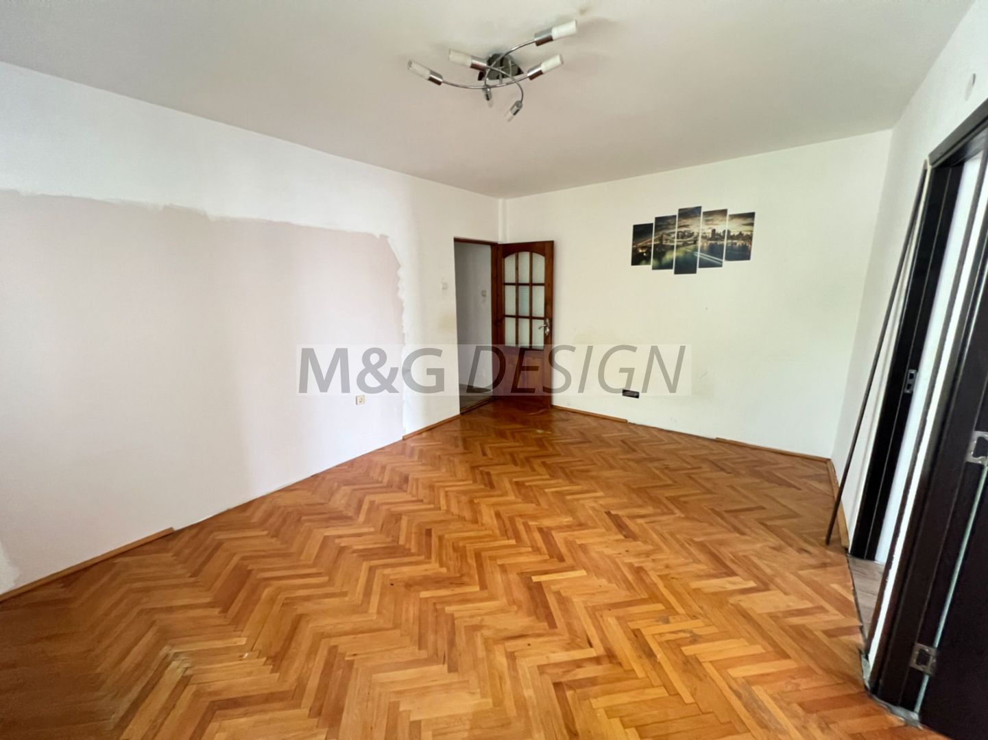 ETAJ 2- Girocului - Judetean, 3 camere , 2 balcoane - Poză 2