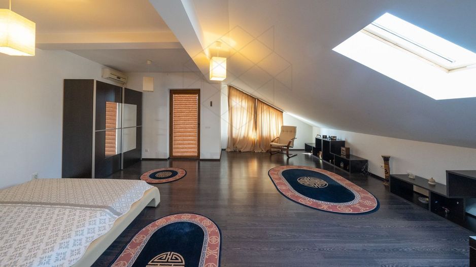 Casa spatioasa 515 mp langa metrou 1Mai - Poză 26