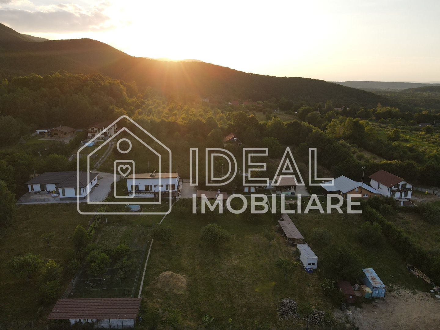 Casa de poveste cu 1.300 mp de teren, in Tocile - Poză 22