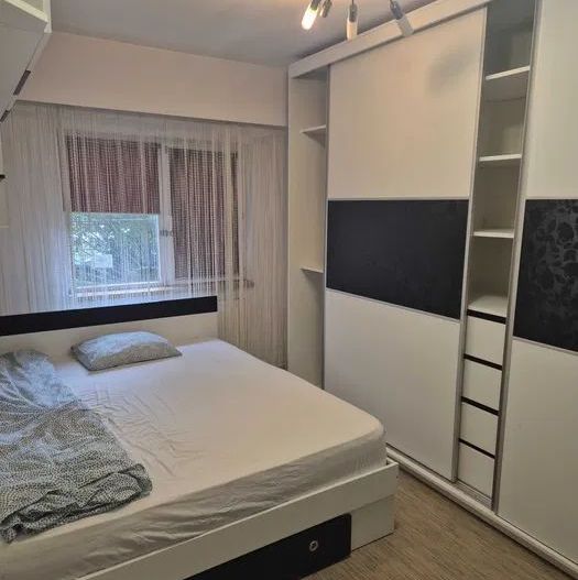 Apartament superb cu 3 camere, Calea Crangasi - Poză 1
