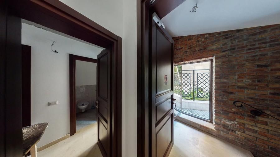 Închiriere spațiu comercial – Centrul Vechi București, lângă Hanul lui Manuc - Poză 12