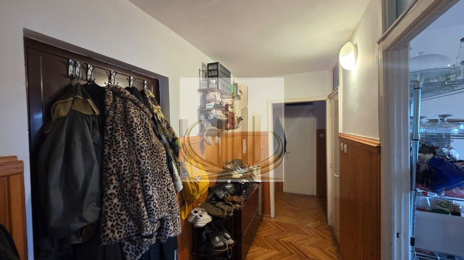Apartament spațios cu 2 camere, și centrală proprie, Bucovina - Poză 3