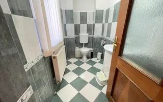 Casa spatioasa cu spatiu de relaxare-zona Blascovici - Poză 16