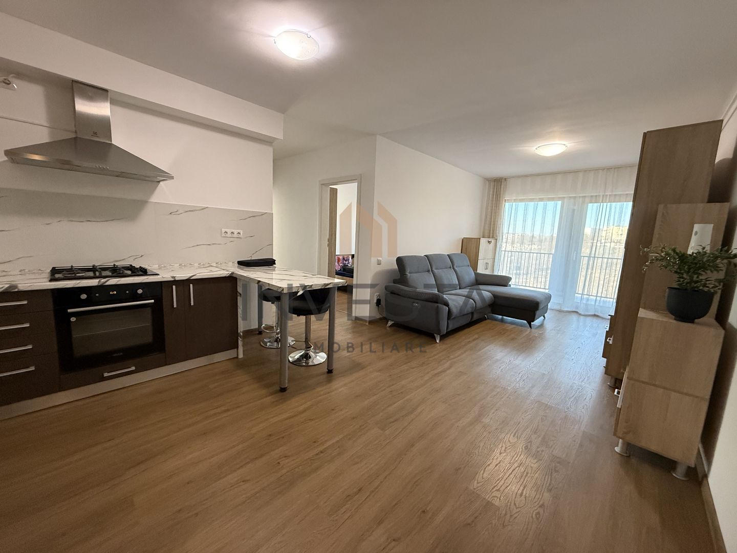 Apartament 3 camere în bloc nou / Zorilor/ Mobilat si utilat - Poză 1