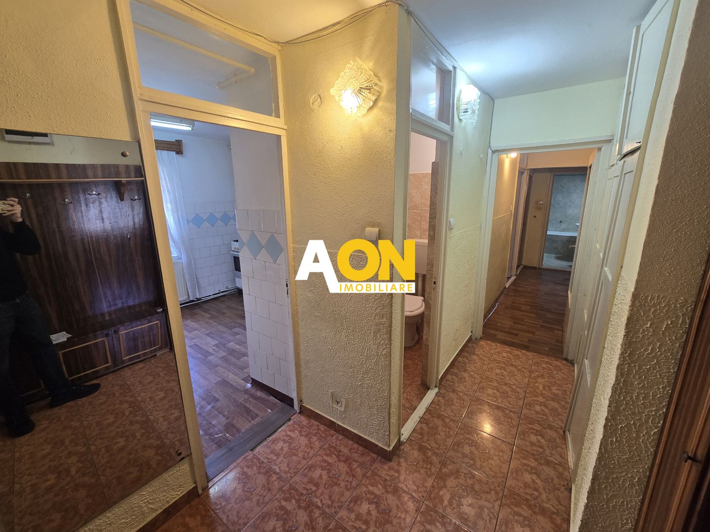 Apartament 3 Camere Decomandat Zona Cetate - Poză 3