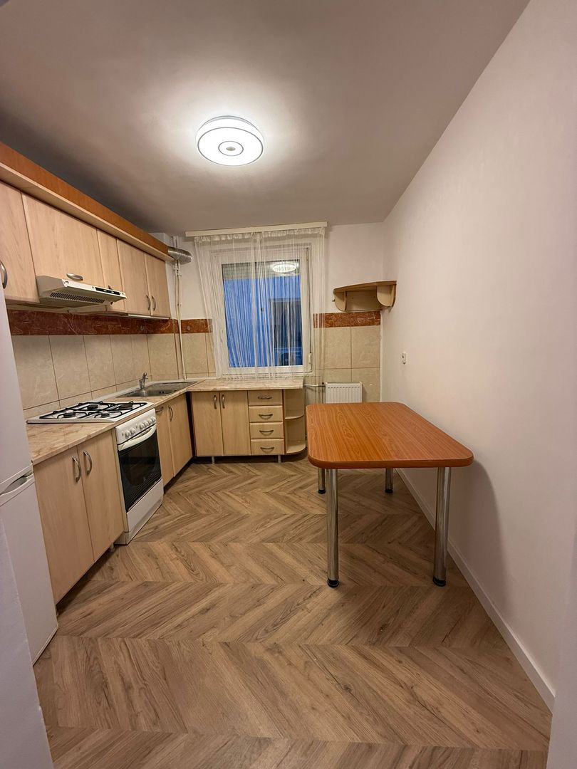 Apartament cu 3 camere – Zona Rogerius, Oradea - Poză 4