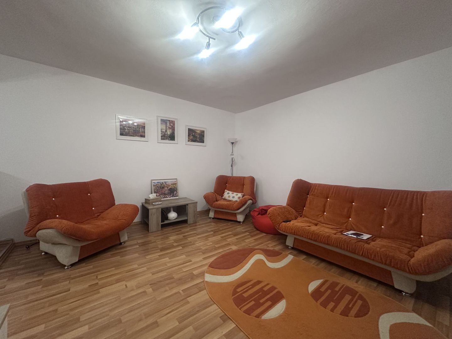 Vânzare apartament 3 camere - Confort modern într-o zonă excelentă! - Poză 1